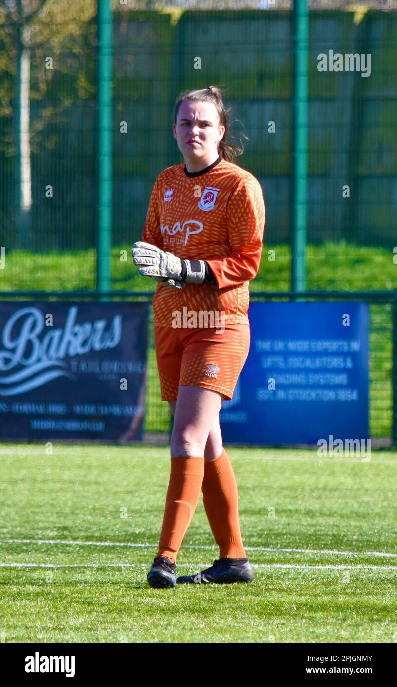 Teesside, Royaume-Uni. 02 avril 2023. Le gardien de but Boro Kayley Dunn photographié comme le Middlesbrough Women FC a joué Stockport County Ladies FC dans la FA Women’s National League Division One North. Les visiteurs ont gagné 1-6 au Map Group UK Stadium à Stockton-on-Tees, un butté qui a été dur du côté de la maison. Crédit : Teesside Snapper/Alamy Live News Banque D'Images
