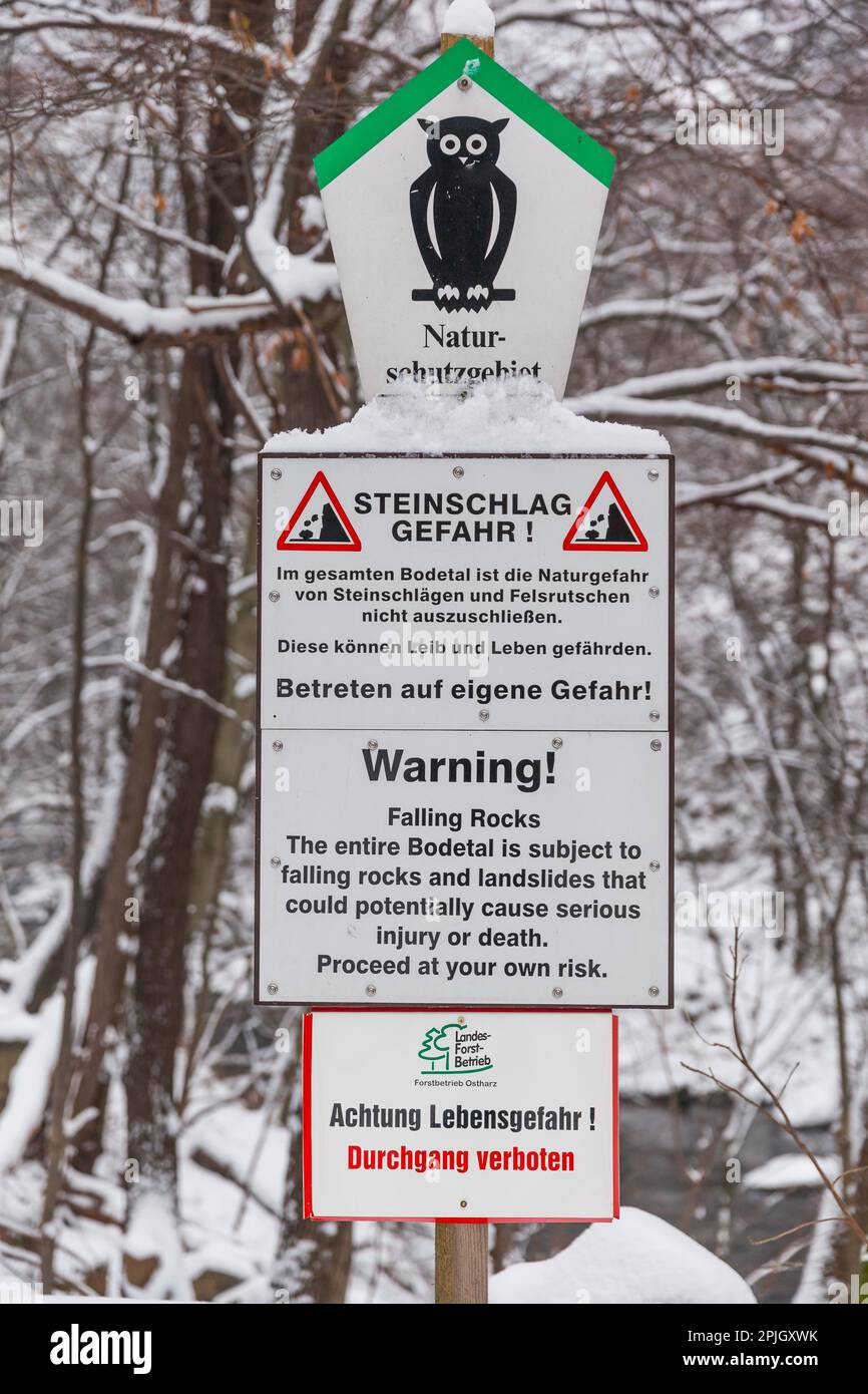 Attention danger de chute dans la vallée de la Bede Banque D'Images