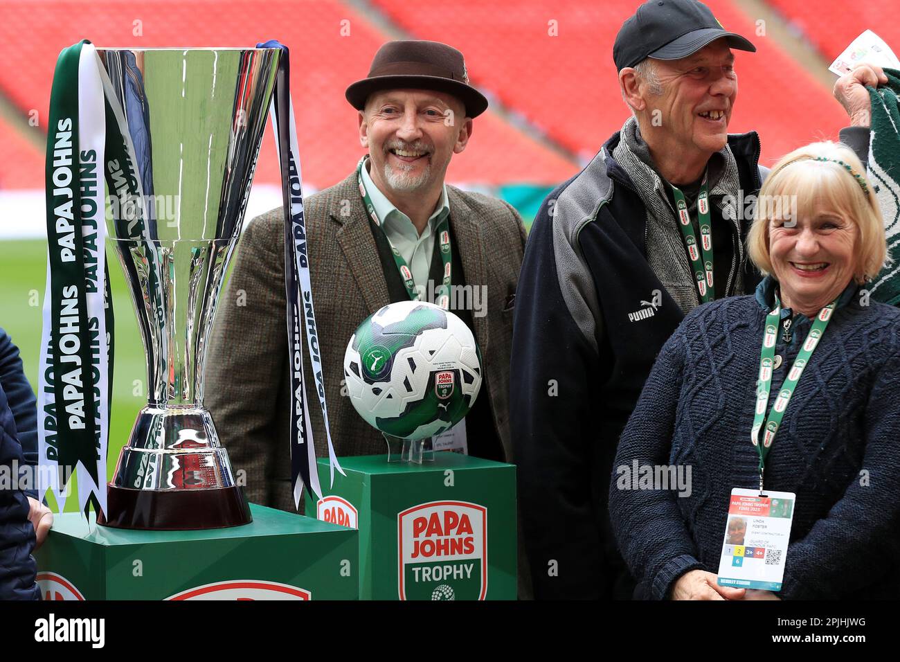 Londres, Royaume-Uni. 02nd avril 2023. Ian Holloway, ancien directeur de Plymouth Argyle, a assisté au match final du Trophée EFL Papa Johns entre Bolton Wanderers et Plymouth Argyle au stade Wembley, Londres, Angleterre, le 2 avril 2023. Photo de Carlton Myrie. Utilisation éditoriale uniquement, licence requise pour une utilisation commerciale. Aucune utilisation dans les Paris, les jeux ou les publications d'un seul club/ligue/joueur. Crédit : UK Sports pics Ltd/Alay Live News Banque D'Images