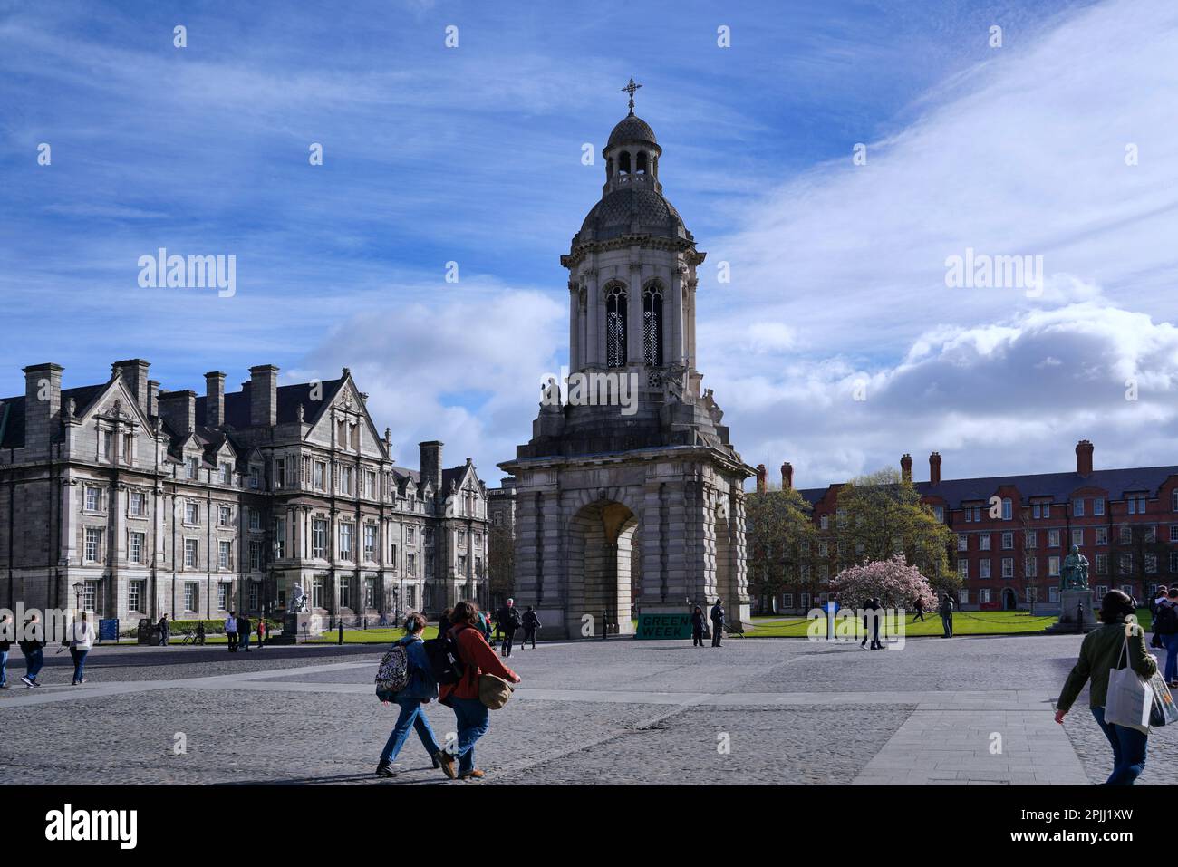 Dublin, Irlande - mars 2023 : Trinity College, Université de Dublin, vue sur l'ancien campus central Banque D'Images