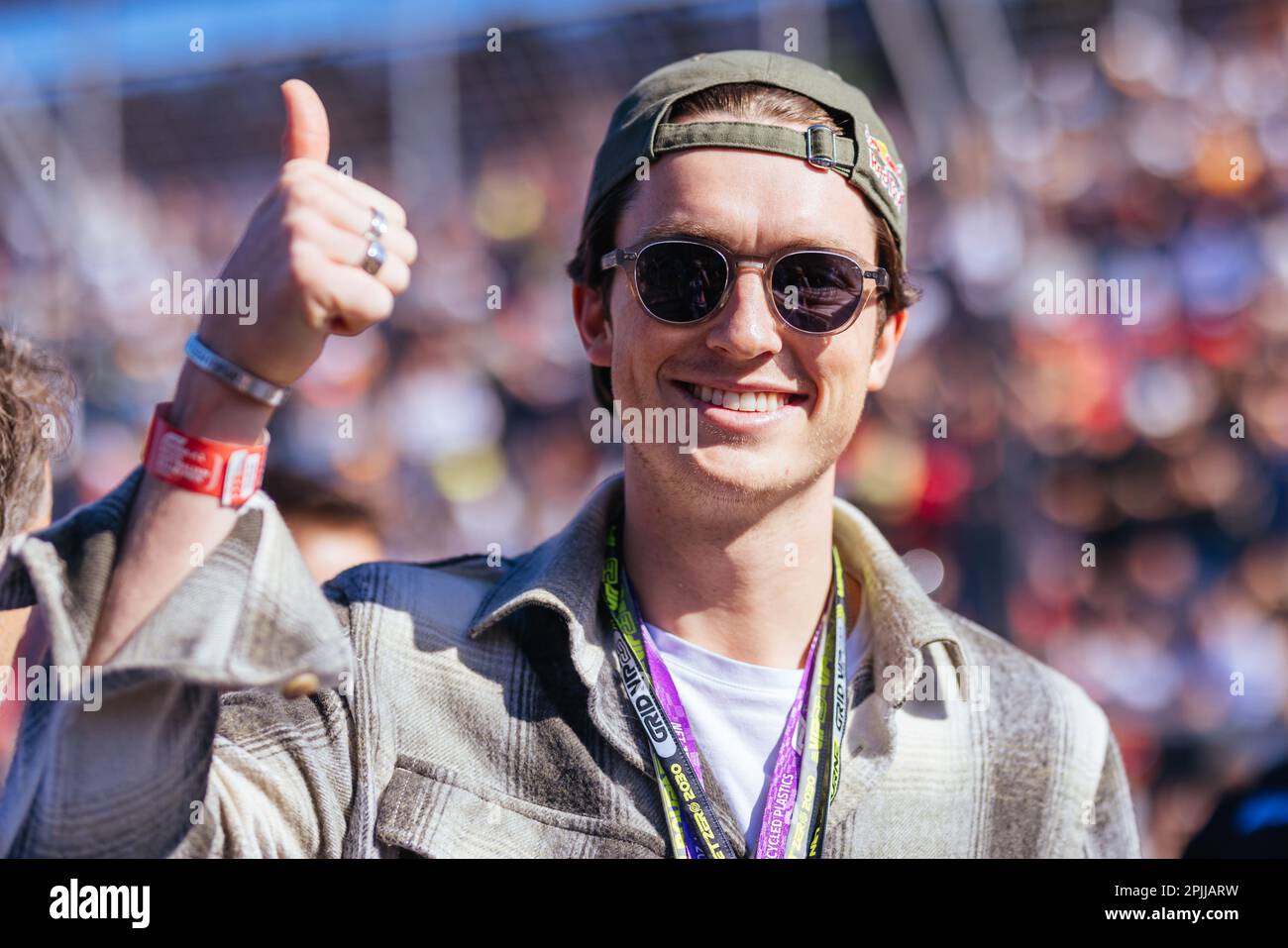 Melbourne, Victoria, Australie. 2nd avril 2023. MELBOURNE, AUSTRALIE - AVRIL 2 : Scotty James, snowboardeuse australienne, sur la grille avant le Grand Prix de Formule 1 australien 2023 le 2nd avril 2023 (Credit image: © Chris Putnam/ZUMA Press Wire) USAGE ÉDITORIAL EXCLUSIF! Non destiné À un usage commercial ! Banque D'Images