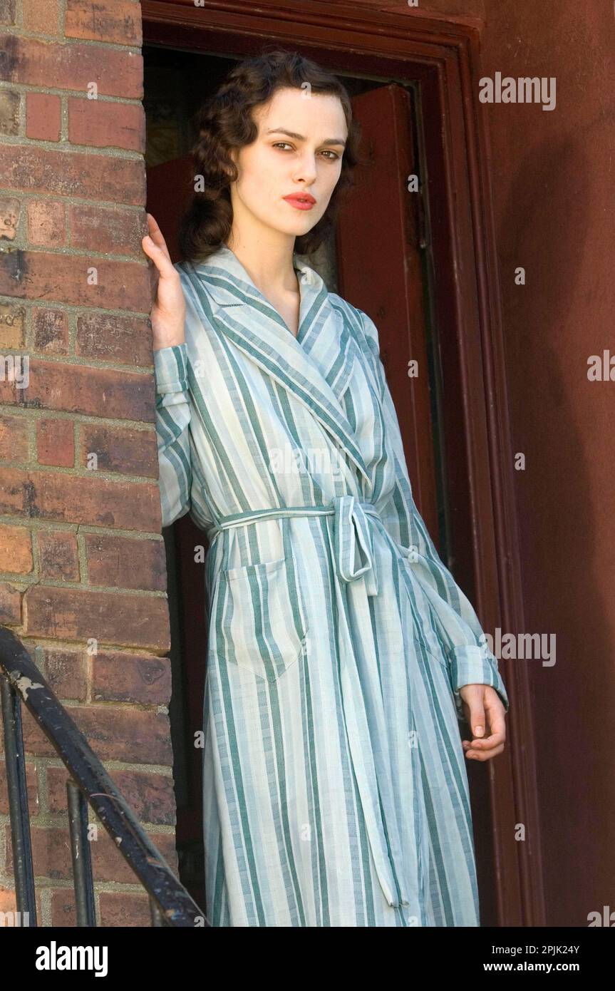 KEIRA KNIGHTLEY dans EXONEMENT (2007), dirigé par JOE WRIGHT. Crédit : FILMS / Album DE TITRE DE TRAVAIL Banque D'Images