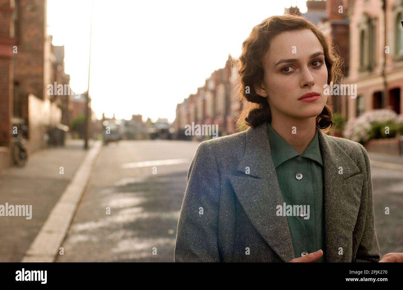 KEIRA KNIGHTLEY dans EXONEMENT (2007), dirigé par JOE WRIGHT. Crédit : FILMS / Album DE TITRE DE TRAVAIL Banque D'Images