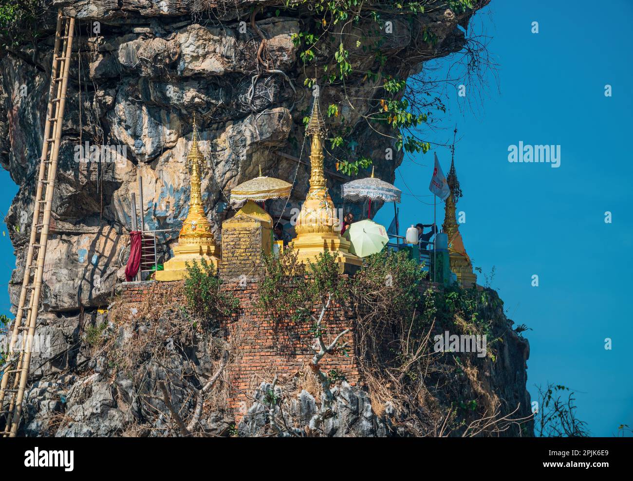 Vue rapprochée de la pagode Kyauk Ka Lat Banque D'Images