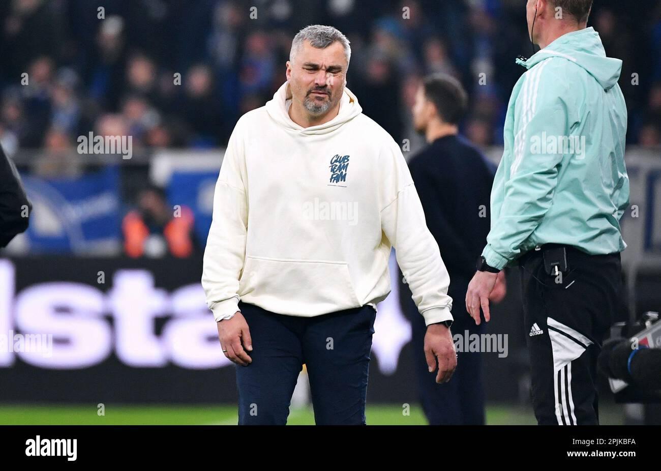 Bundesliga, Veltins Arena, FC Schalke 04 contre Bayer Leverkusen; entraîneur-chef Thomas Reis (S04) Banque D'Images