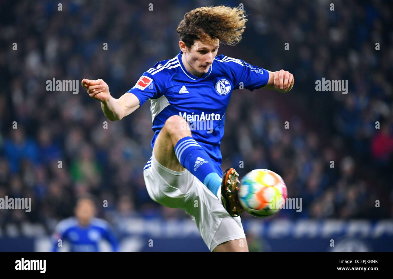 Bundesliga, Veltins Arena, FC Schalke 04 contre Bayer Leverkusen; Alex Kral (S04) Banque D'Images