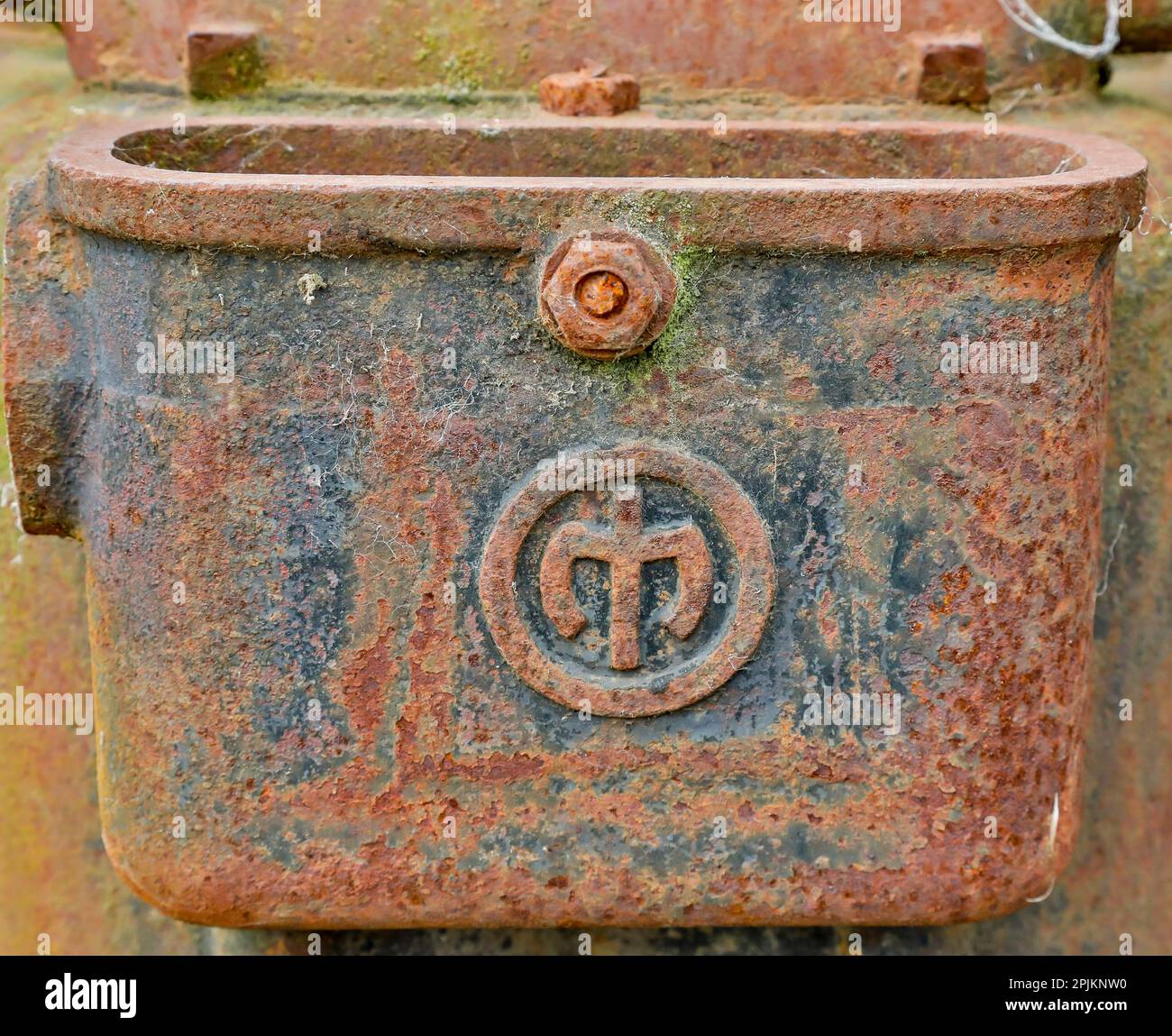 États-Unis, Oregon, Tillamook. Gros plan de l'ancienne pièce du chariot rouillée Banque D'Images
