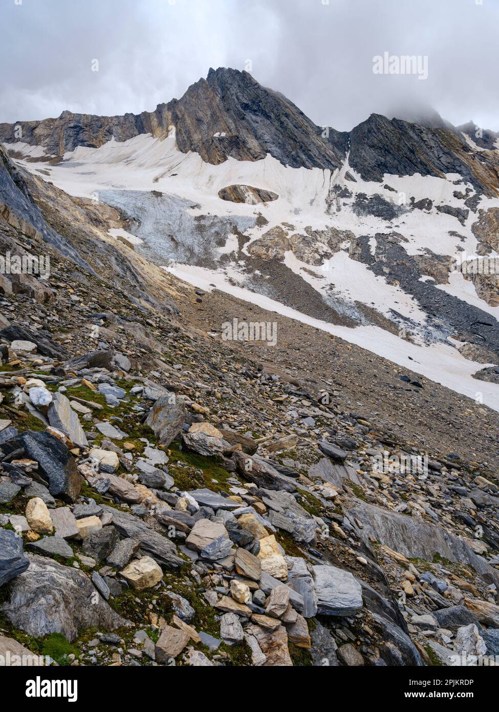 Mt. Heuflerkogel et Mt. Trinkerkogel. Vallée de Rotmoostal, Alpes d'Otztal dans le parc naturel d'Otztal. Europe, Autriche, Tyrol Banque D'Images