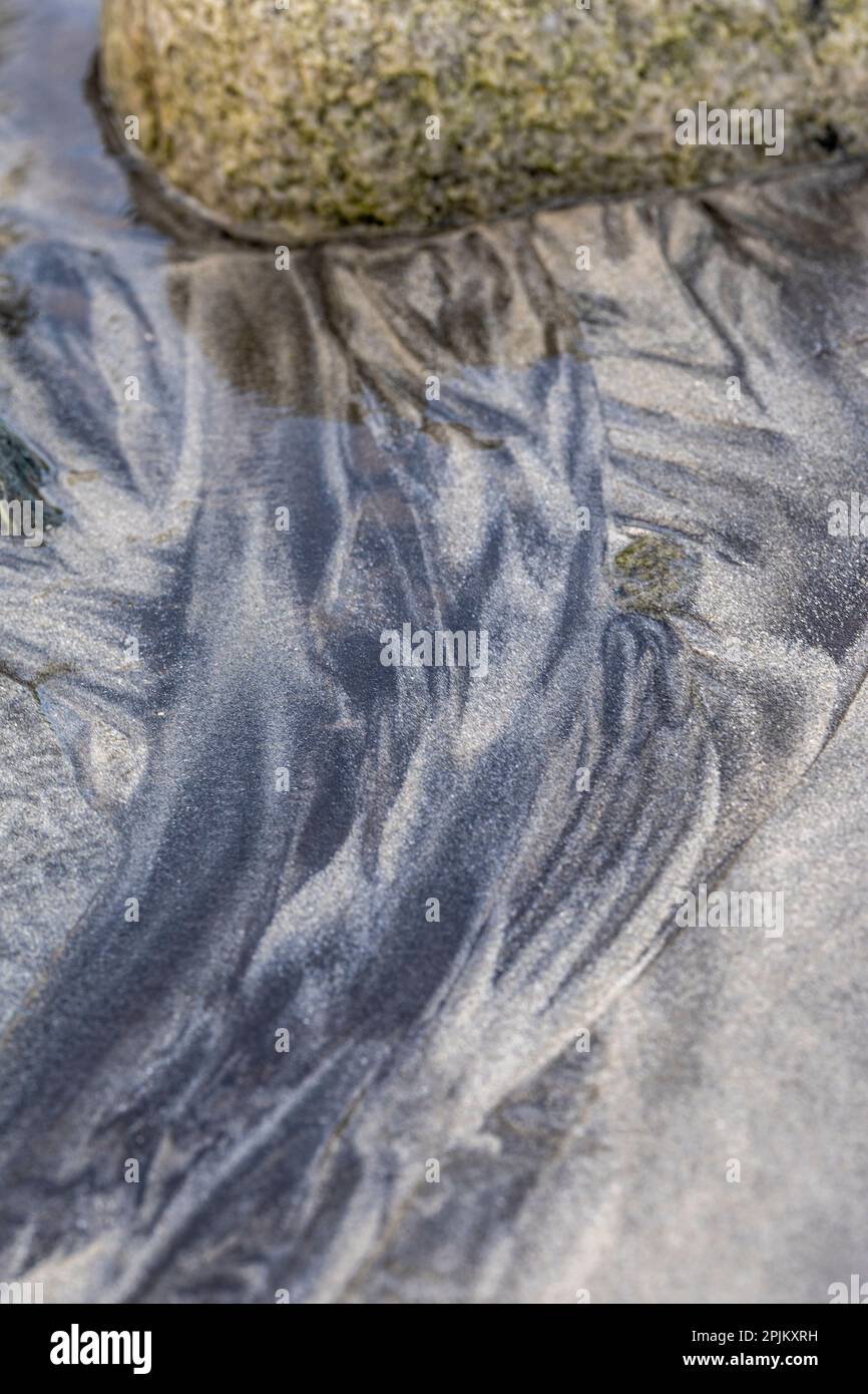 Norvège, îles Lofoten. Motifs dans le sable de la plage de Skagsanden Banque D'Images