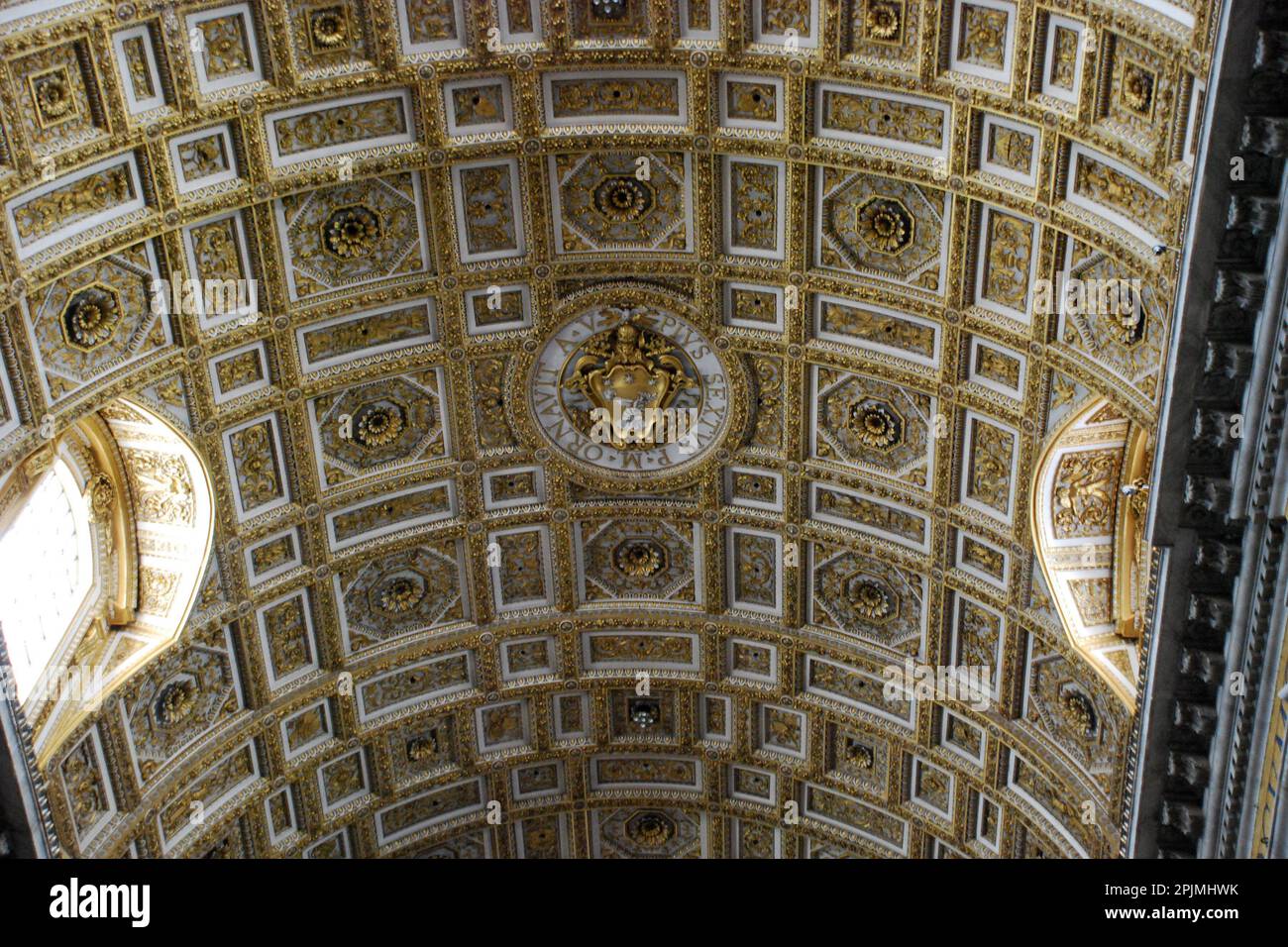 Peintures colorées sur le mur de plafond du Musée du Vatican, Cité du Vatican, Europe Banque D'Images
