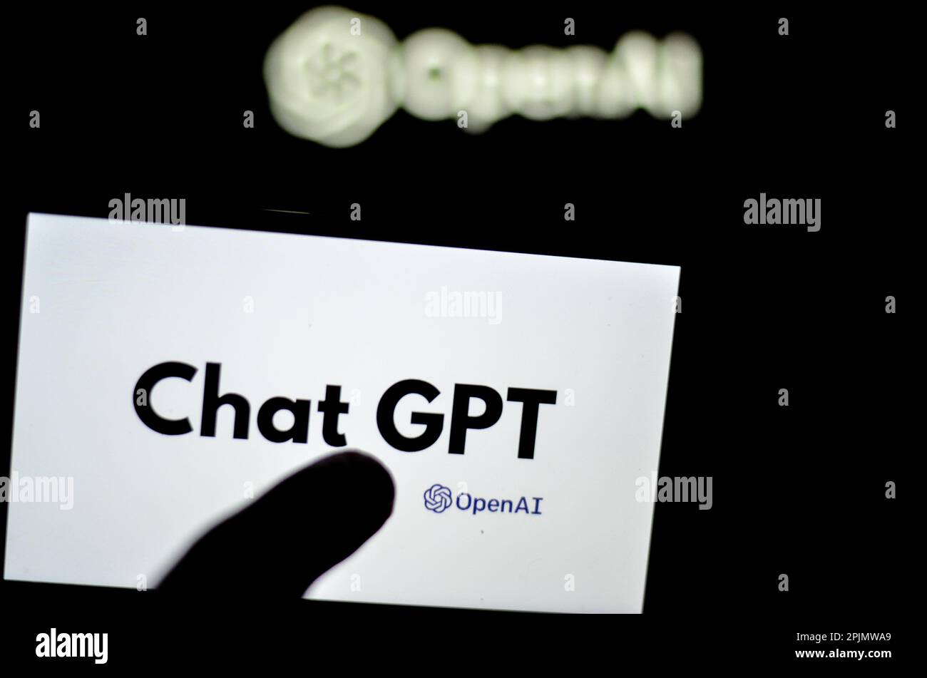 Tunis, Tunisie. 2nd avril 2023. Tunis, Tunisie. 02 avril 2023. Le chatbox d'intelligence artificielle ChatGPT et les logos de laboratoire de recherche OpenAI sur les écrans de smartphone et d'ordinateur portable. Le Chattchatbot GPT a été lancé par OpenAI en novembre 2022, l'Italie étant le premier pays européen à interdire le robot ChatGPT application et site Web (Credit image: © Hasan mrad/IMAGESLIVE via ZUMA Press Wire) USAGE ÉDITORIAL SEULEMENT! Non destiné À un usage commercial ! Banque D'Images