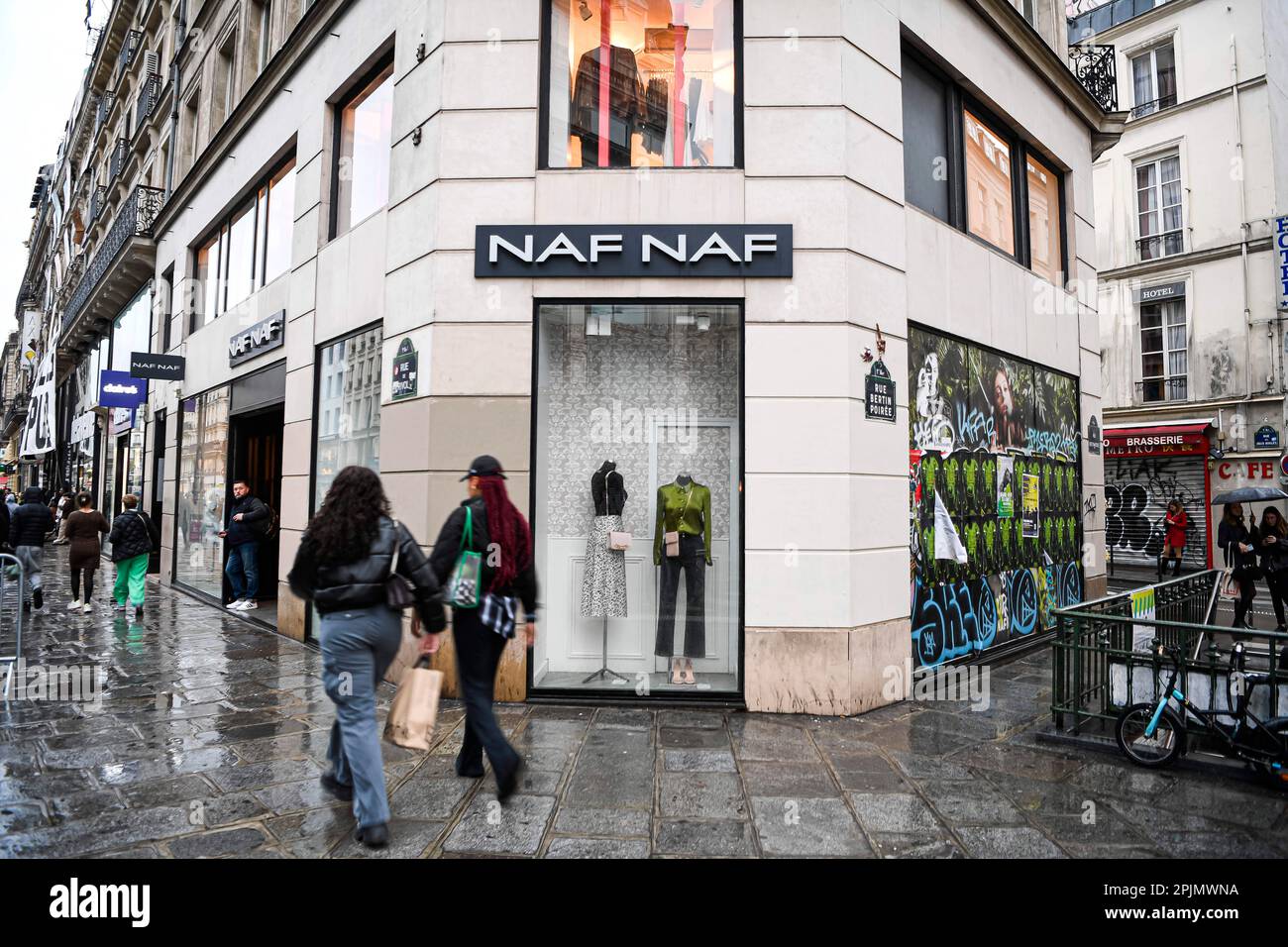 Paris France. 02nd avril 2023. L illustration montre une boutique de vetements NAF NAF magasin sur 2 avril 2023 a Paris France. Photo de Victor Joly ABACAPRESS.COM credit Abaca Press Alay Live News Ph...