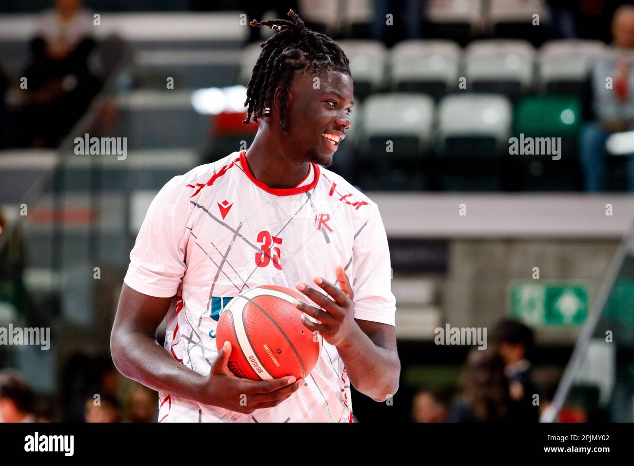 PalaBigi, Reggio Emilia, Italie, 02 avril 2023, Mouhamet Diouf (Unahotels Reggiana) pendant UNAHOTELS Reggio Emilia vs Givova Scafati - Baske italien Banque D'Images