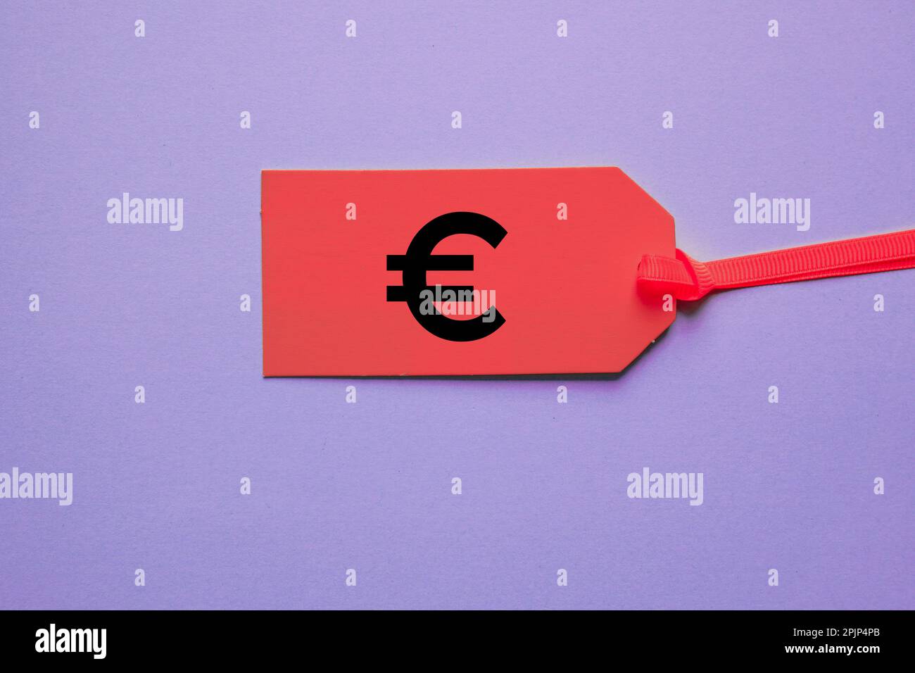 affiche euro sur l'étiquette de prix rouge pour les ventes Banque D'Images