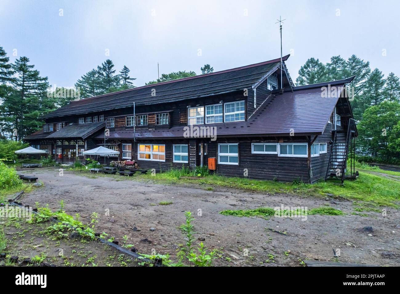 Chozogoya (Choozo Cottage) à Oze-numa (étang Oze), marais d'Ozegahara, parc national d'Oze, village Hinoemata, Fukushima, Japon, Asie de l'est, Asie Banque D'Images