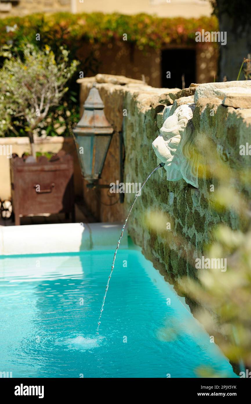 Piscine au Clos Saint Saourde chambres d'hôtes route de St Véran Beaumes de Venise, quartier Vaucluse, France. Banque D'Images