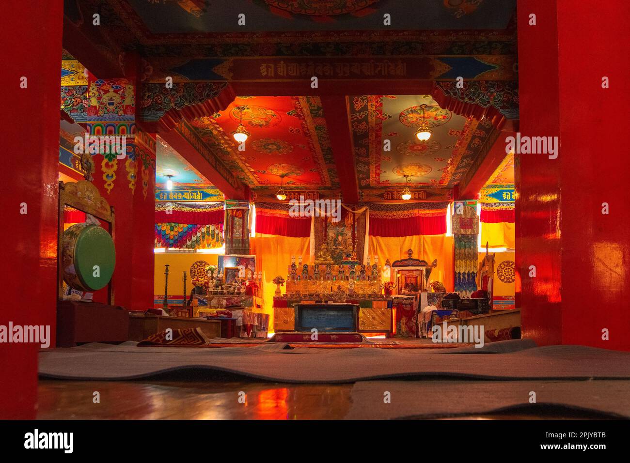 Monastère de Samdruptse, Ravangla, Sikkim, Inde - 20 octobre 2016 : vue intérieure du monastère bouddhiste de Samdruptse, Sikkim, Inde. Banque D'Images
