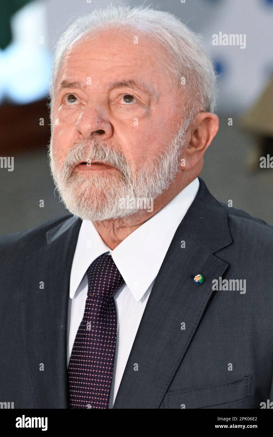 DF - BRASILIA - 04/04/2023 - BRASILIA, CÉRÉMONIE DE PRÉSENTATION DES NOUVEAUX HAUTS FONCTIONNAIRES - le Président de la République, Luiz Inacio Lula da Silva, participe à la cérémonie de présentation des officiers généraux nouvellement promus, au Palacio do plateau, ce mardi, 4 avril. Photo: Mateus Bonomi/AGIF/Sipa USA Banque D'Images