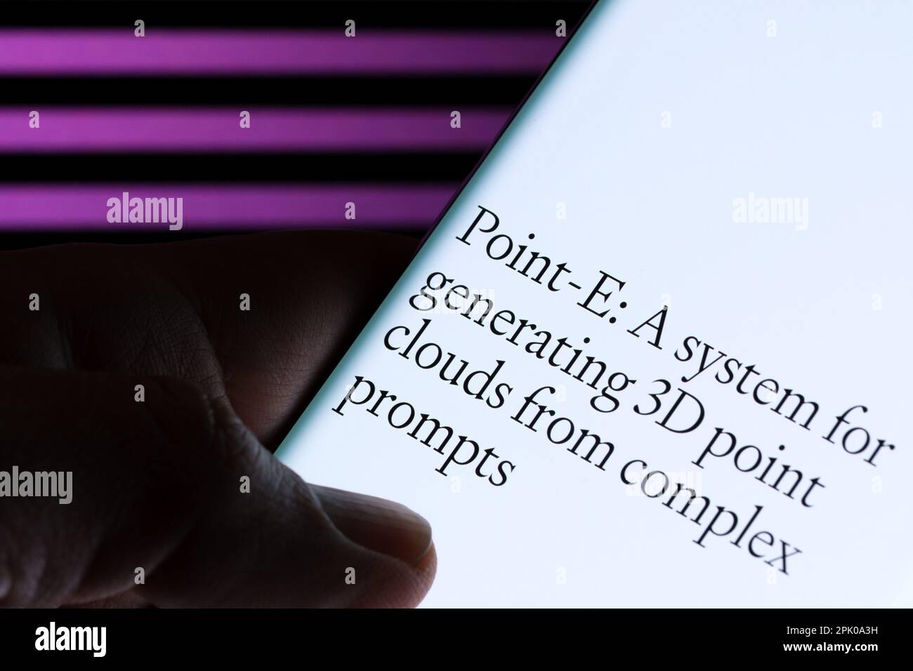 Écran de connexion à la plate-forme point-E affiché sur le smartphone. Point-E est un outil basé sur l'IA pour générer des nuages de 3D points à partir de produits complexes, développé par OpenAI Banque D'Images