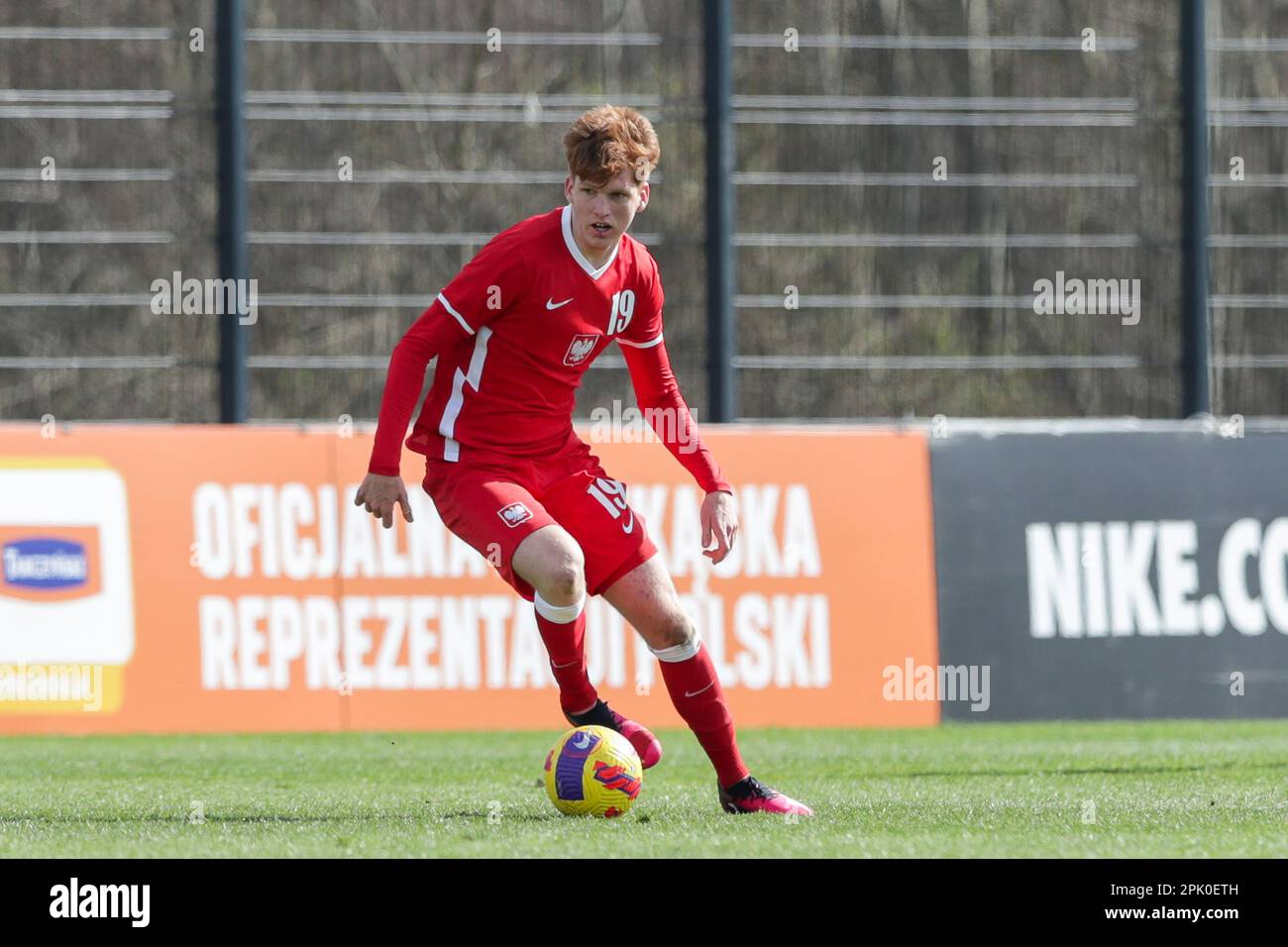 Cracovie, Pologne. 28th mars 2023. Jordan Majchrzak de Pologne en action pendant le championnat d'Europe des moins de 19 ans 2023-Elite round match entre la Pologne et la Serbie au centre d'entraînement de Cracovie. Score final; Pologne 2:2 Serbie. Crédit : SOPA Images Limited/Alamy Live News Banque D'Images