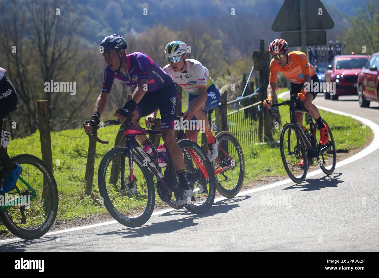 Arkiskil, Espagne, 04th avril 2023 : le cavalier Burgos-BH, Jésus Ezquerra pendant la phase 2nd du pays basque Itzulia 2023 entre Viana et Leitza, sur 04 avril 2023, à Arkiskil, Espagne. Credit: Alberto Brevers / Alay Live News Banque D'Images