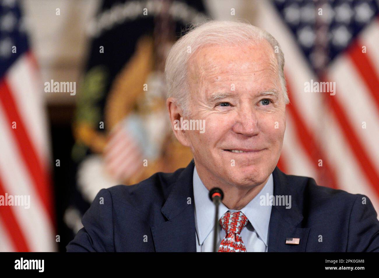 Washington, Vereinigte Staaten. 04th avril 2023. Le président des États-Unis Joe Biden rencontre son Conseil des conseillers en science et technologie dans la salle à manger de l'État de la Maison Blanche à Washington, DC sur 4 avril 2023. Credit: Yuri Gripas/Pool via CNP/dpa/Alay Live News Banque D'Images