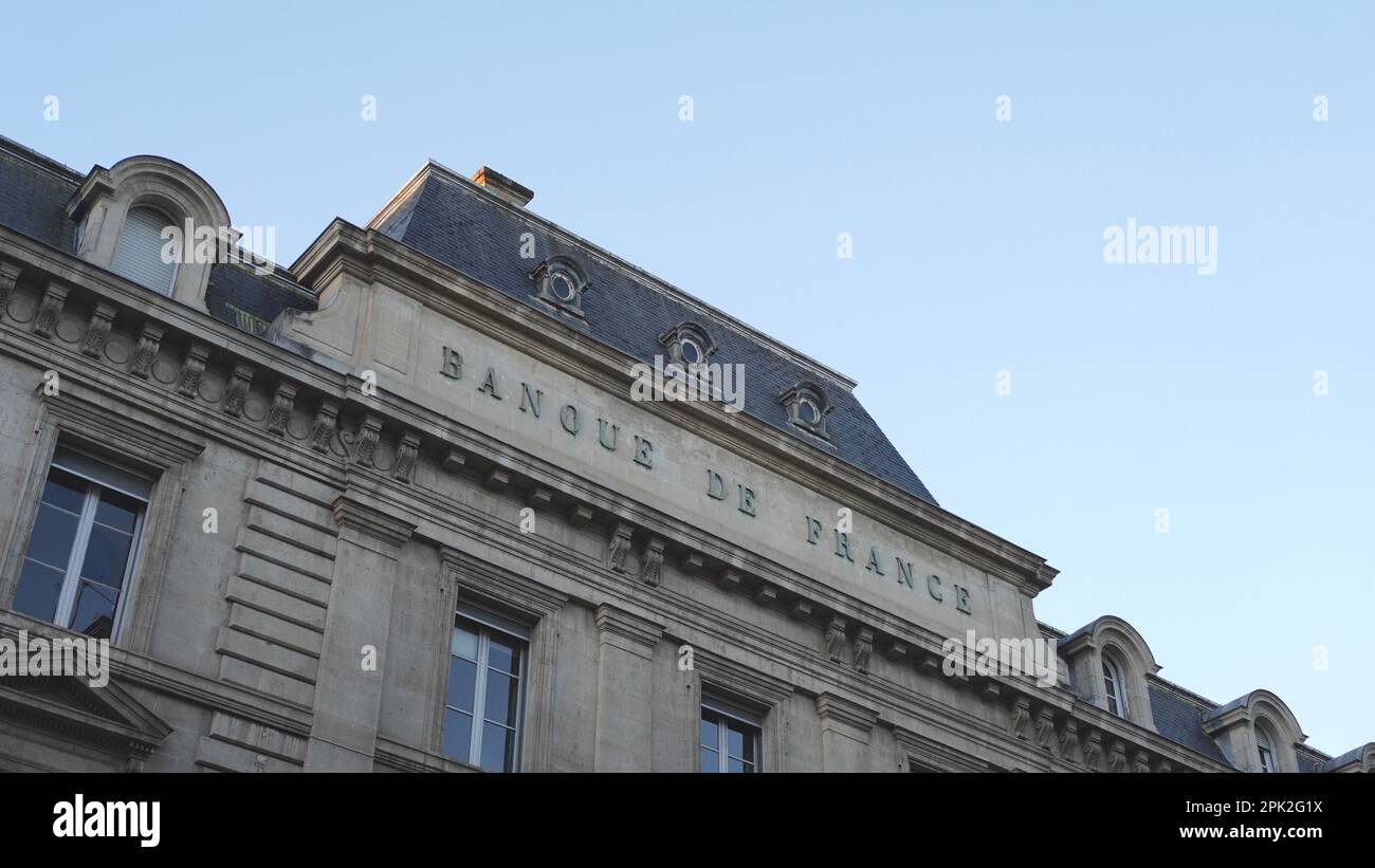 Façade de la Banque française à Bordeaux France. Journée ensoleillée Banque D'Images