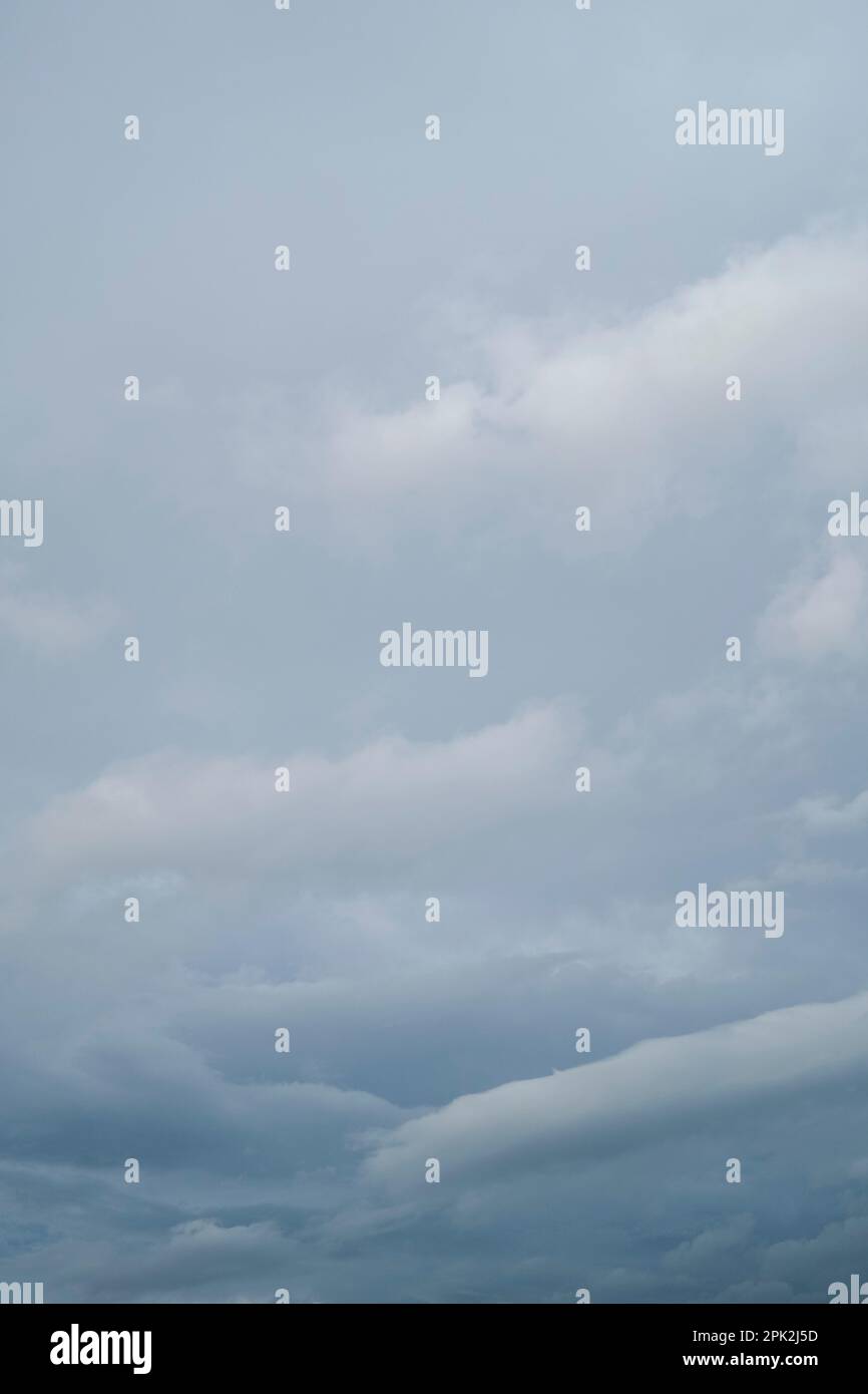 Ciel gris et nuages, atmosphère, tempête Banque D'Images