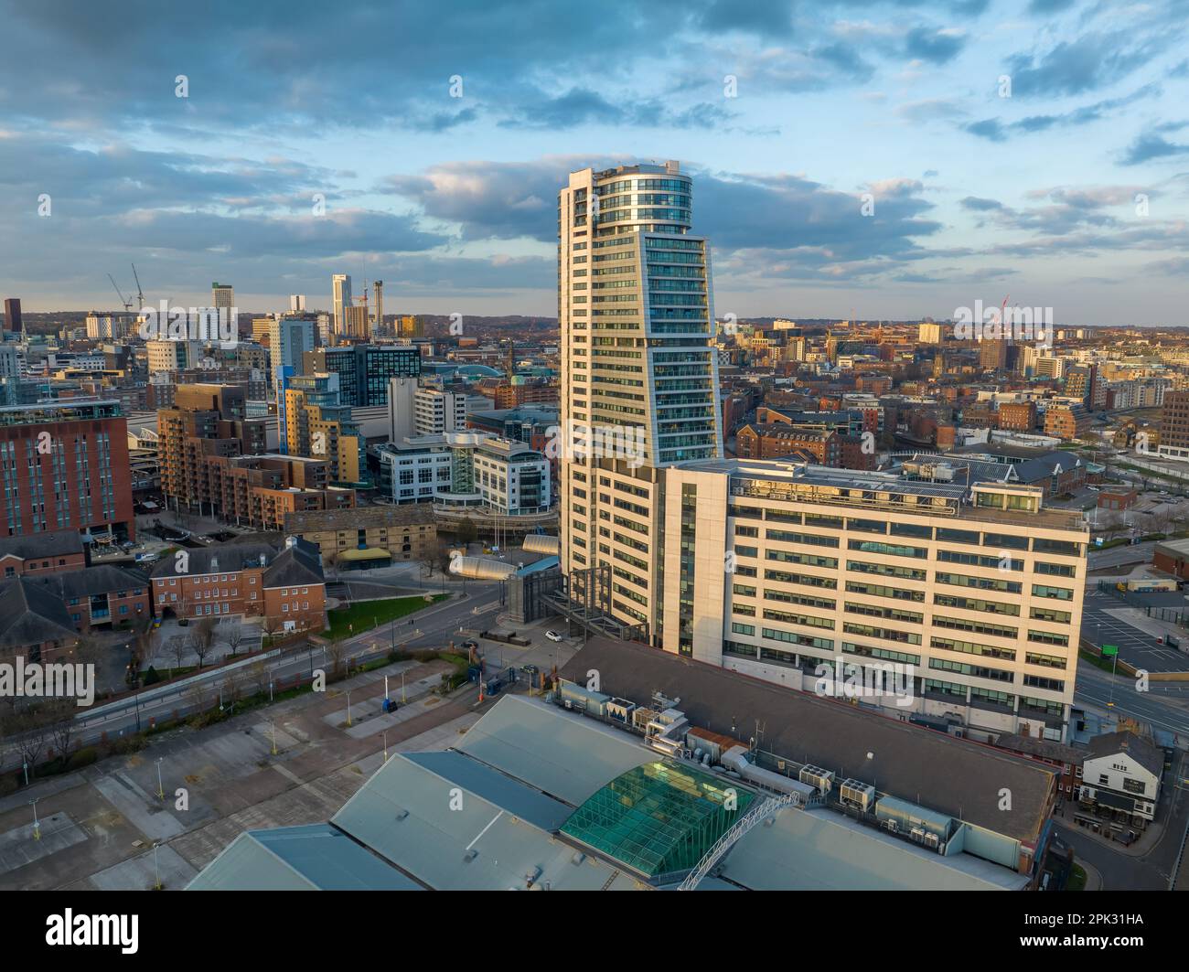 Leeds, UK, Bridgewater place et Leeds City Centre vue aérienne depuis la gare. Yorkshire Angleterre du Nord Royaume-Uni. Banque D'Images