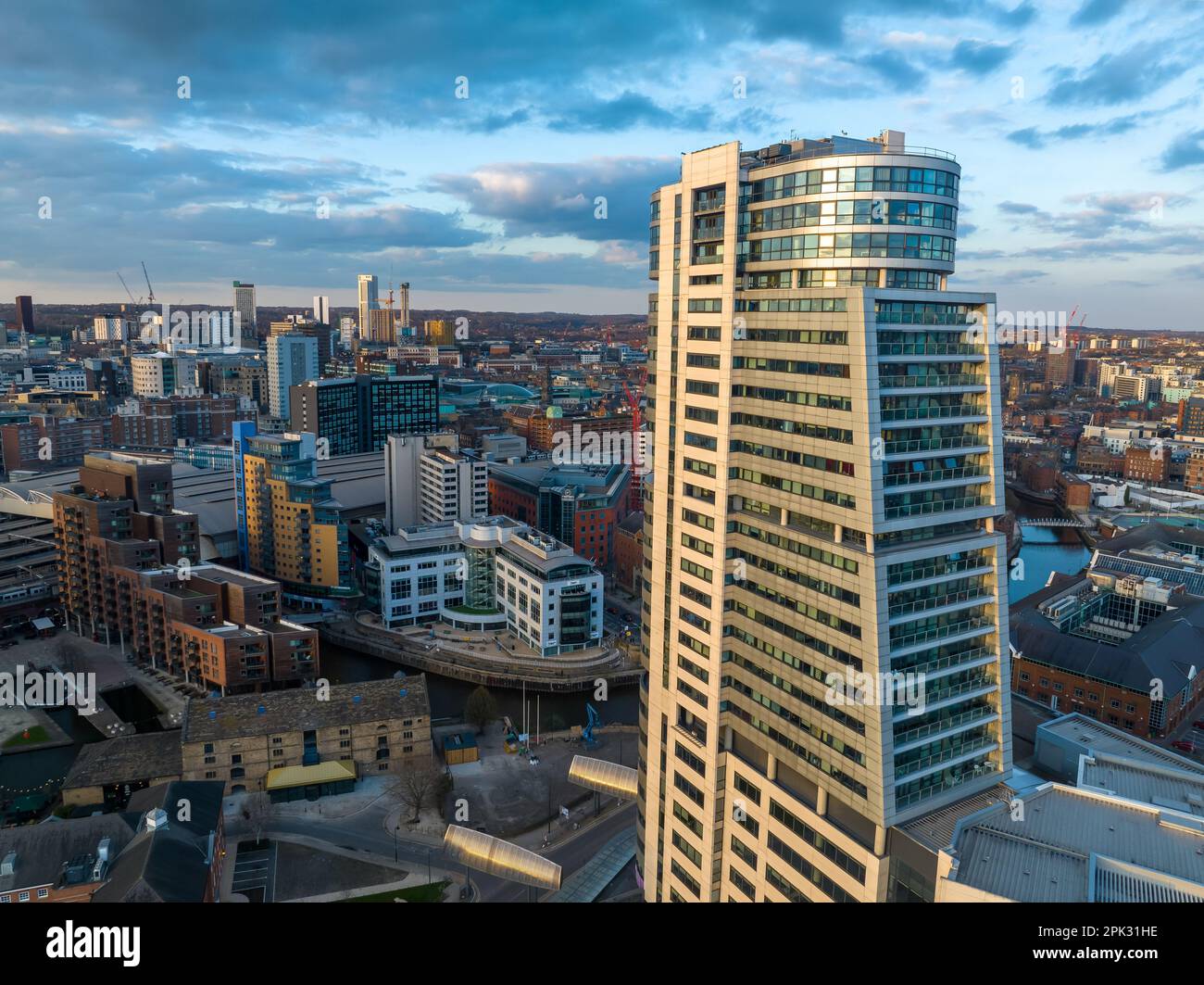 Leeds, UK, Bridgewater place et Leeds City Centre vue aérienne depuis la gare. Yorkshire Angleterre du Nord Royaume-Uni. Banque D'Images