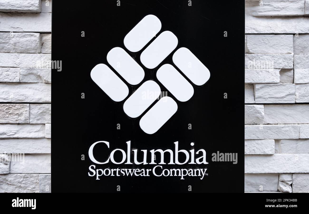 13 mars 2023 - Tokyo, Japon : gros plan du logo de la Columbia Sportswear Company Banque D'Images