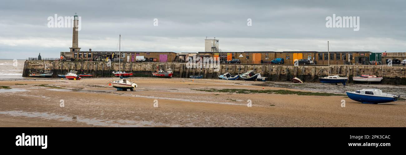 Margate, Royaume-Uni, 01.04.2023, Panorama de Margate Harbour Arm à marée basse Banque D'Images