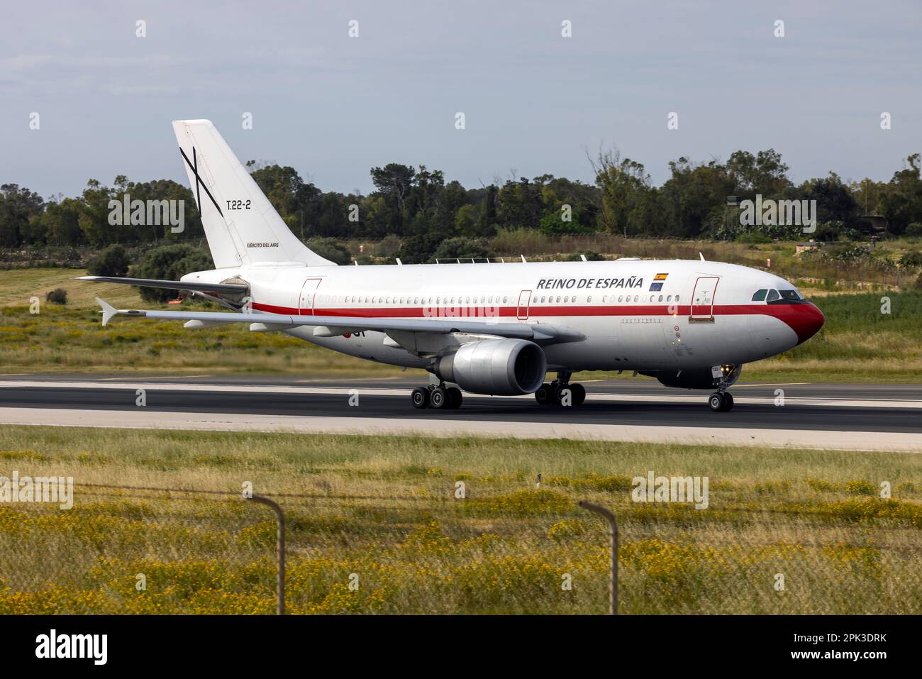 Airbus A310-304 de la Force aérienne espagnole (REG: T.22-2) revenant d'une visite officielle à Malte. Banque D'Images