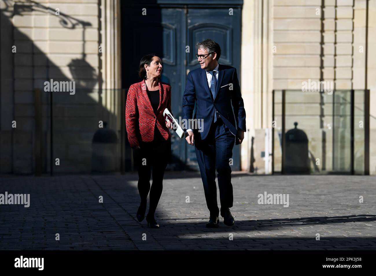 Paris, France. 04th avril 2023. Olivier FAURE, premier secrétaire du Parti socialiste (PS), et Johanna ROLLAND lors d'une rencontre avec le Premier ministre français à l'Hôtel Matignon, sur 4 avril 2023 à Paris, France. Crédit : Victor Joly/Alamy Live News Banque D'Images