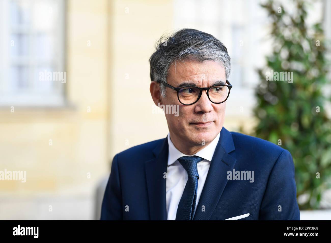 Paris, France. 04th avril 2023. Olivier FAURE, premier secrétaire du Parti socialiste (PS), et Johanna ROLLAND lors d'une rencontre avec le Premier ministre français à l'Hôtel Matignon, sur 4 avril 2023 à Paris, France. Crédit : Victor Joly/Alamy Live News Banque D'Images