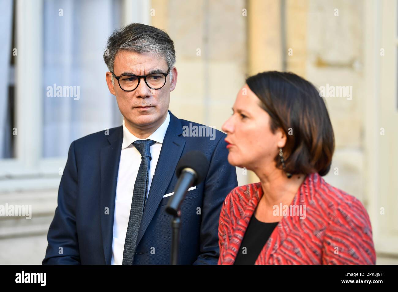 Paris, France. 04th avril 2023. Olivier FAURE, premier secrétaire du Parti socialiste (PS), et Johanna ROLLAND lors d'une rencontre avec le Premier ministre français à l'Hôtel Matignon, sur 4 avril 2023 à Paris, France. Crédit : Victor Joly/Alamy Live News Banque D'Images