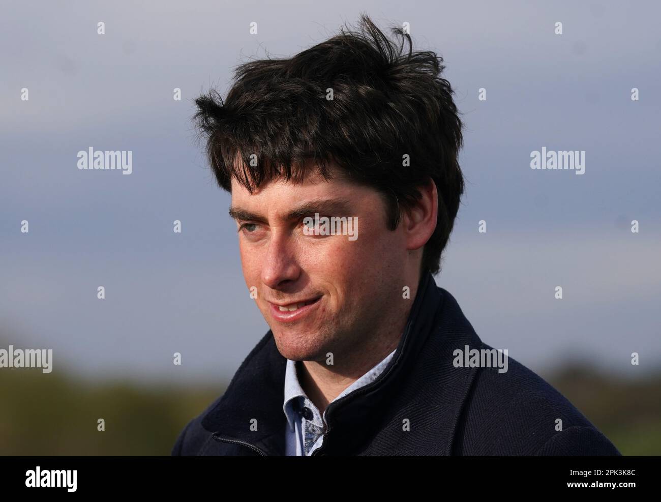 Photo du dossier datée du 10-04-2022 d'Emmet Mullins, qui a ses pieds sur le sol alors qu'il prépare Noble Yeats pour une défense de titre national de Randox. Date de publication : mercredi 5 avril 2023. Banque D'Images