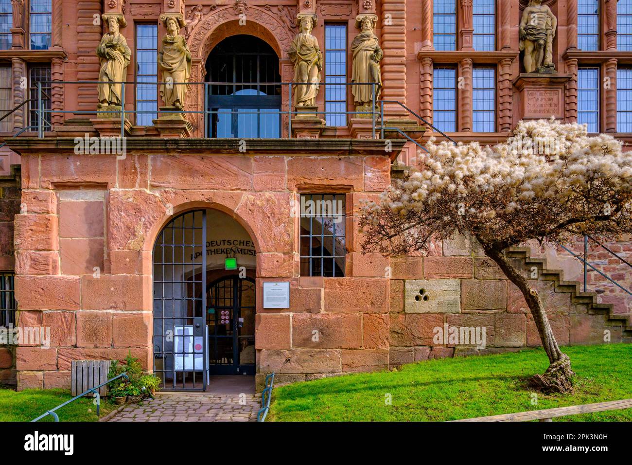 Château de Heidelberg, Heidelberg, Bade-Wurtemberg, Allemagne, Europe, Le bâtiment Ottheinrich situé à l'est du château. Banque D'Images