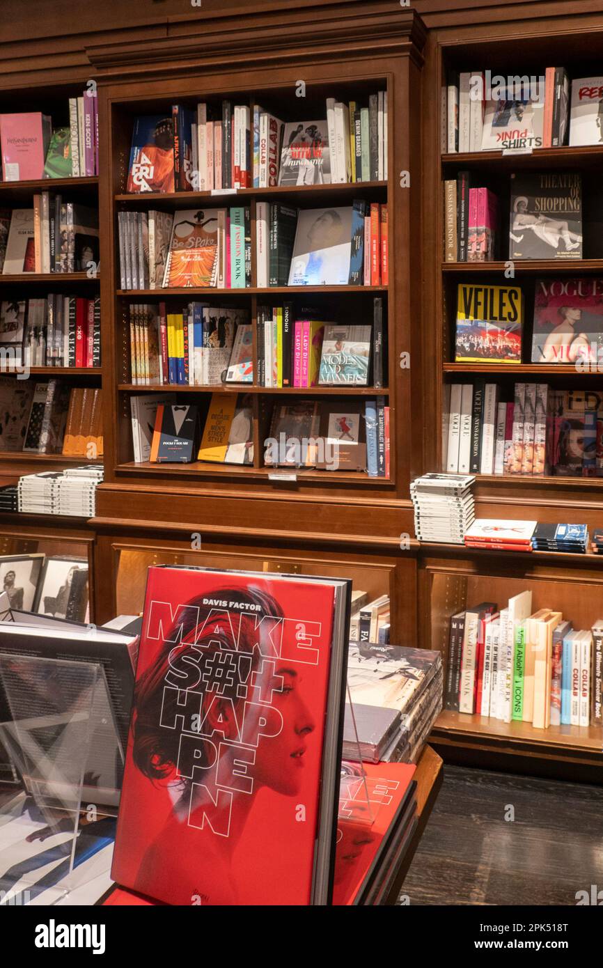 Rizzoli Bookstore est situé sur Broadway, dans le quartier chic de Nomad, 2023, New York City, USA Banque D'Images