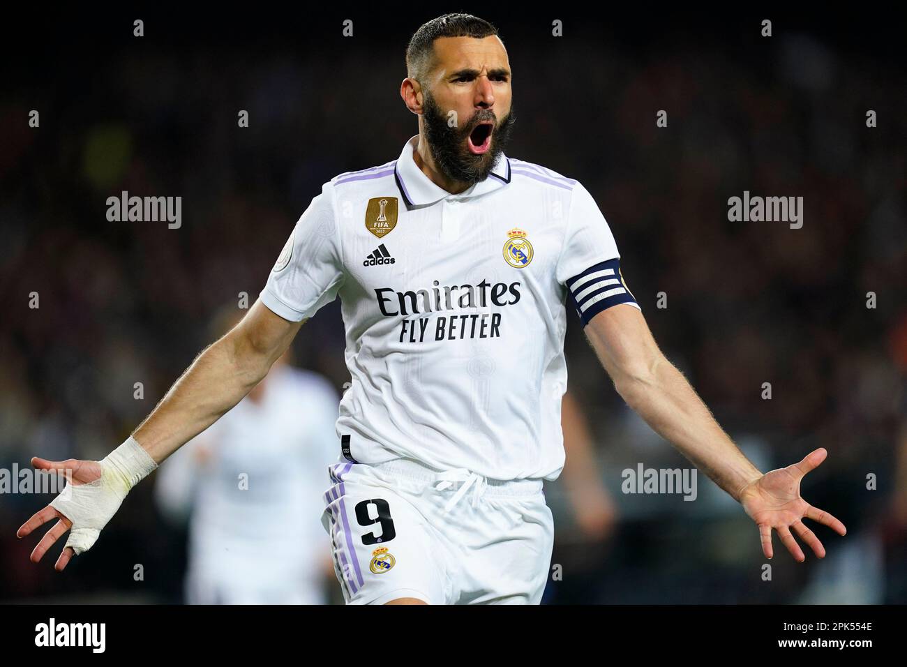 Barcelone, Espagne. 5 avril 2023, Karim Benzema du Real Madrid célèbre son but lors du match de Copa del Rey, demi-finales, deuxième jambe, entre le FC Barcelone et le Real Madrid. Joué au stade Spotify Camp Nou sur 5 avril 2023 à Barcelone, Espagne. (Photo de Sergio Ruiz / PRESSIN) Banque D'Images