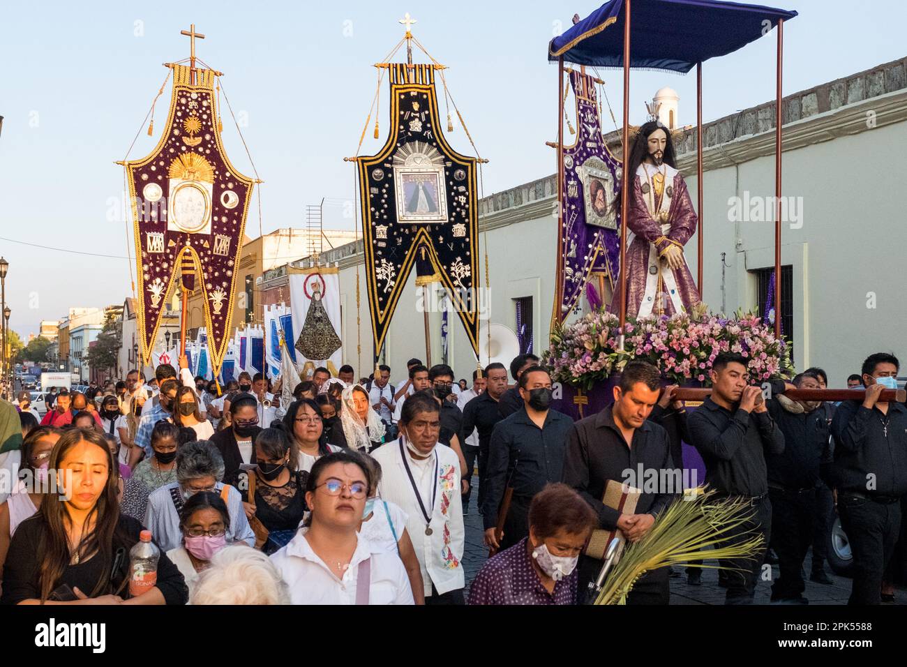 Semana Santa (semaine Sainte) procession, Oaxaca de Juarez, Mexique Banque D'Images