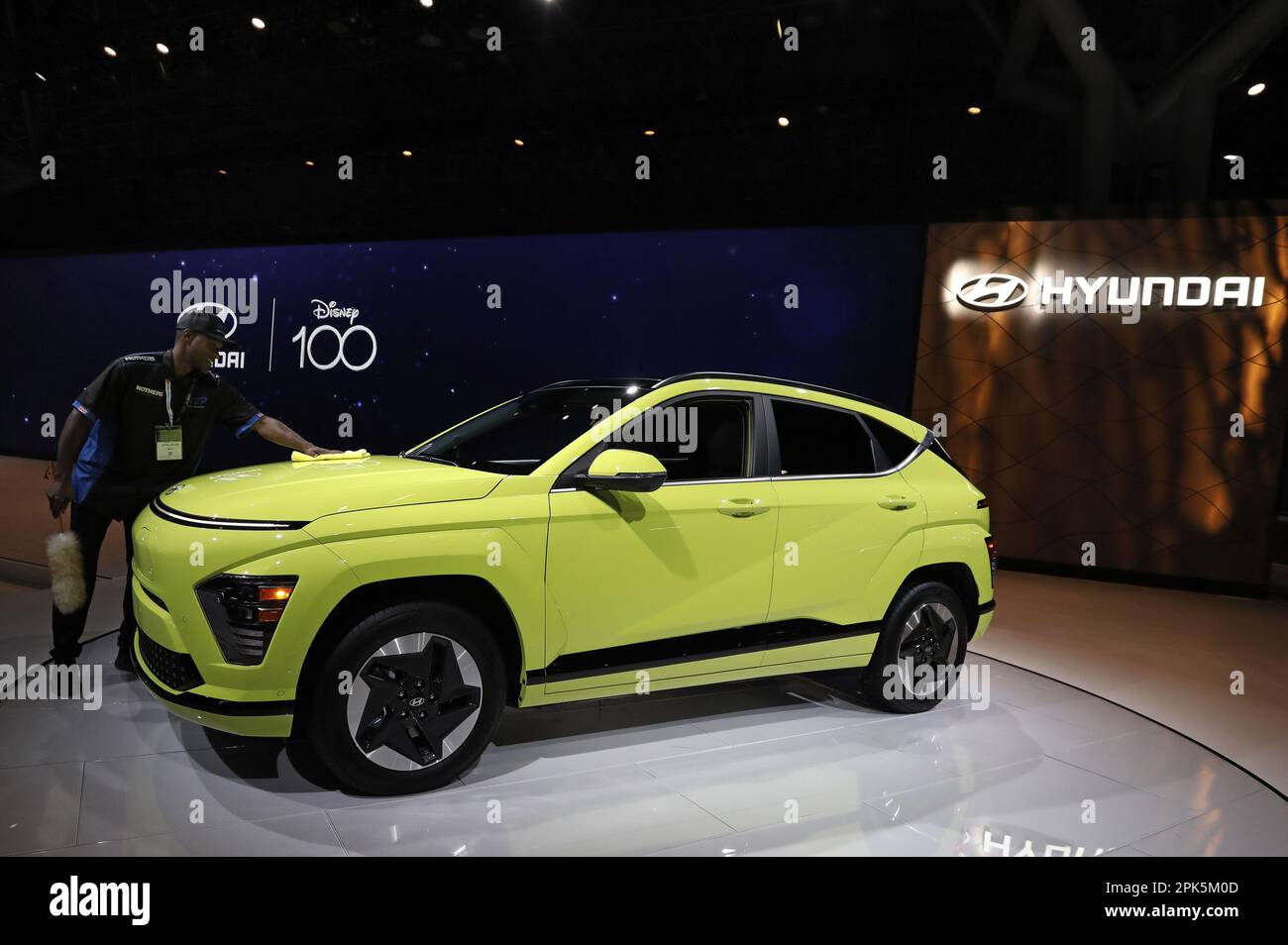 New York, États-Unis. 05th avril 2023. La nouvelle Hyundai Kona 2024 est effacée mercredi au salon international de l'auto de New York au Centre de congrès Jacob K. Javits de New York, à 5 avril 2023 à New York. Photo par Peter Foley/UPI crédit: UPI/Alay Live News Banque D'Images