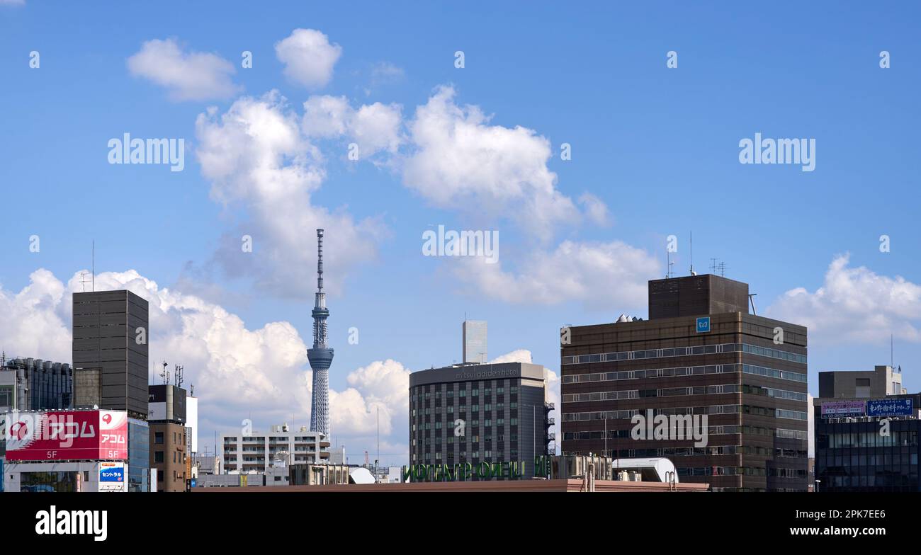 Tokyo Skytree, vue depuis le parc Ueno Banque D'Images