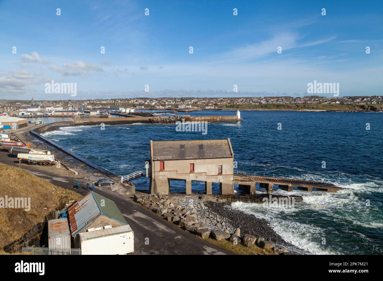 Station de bateaux à moteur désaffectée dans le port de Wick, Caithness, Écosse Banque D'Images