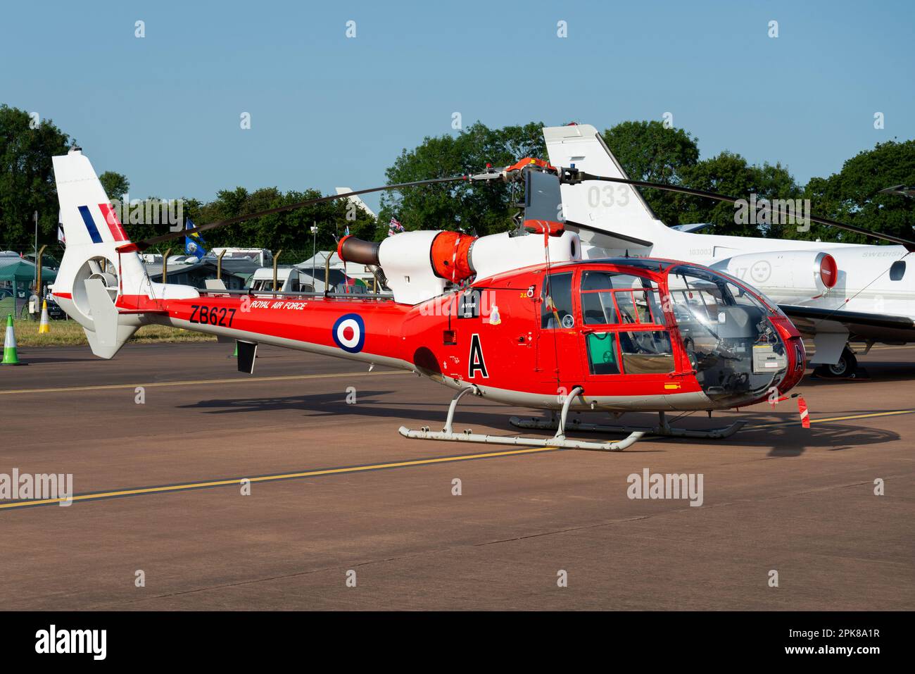 Aeropatiale sa-341D Gazelle HT3 hélicoptère ZB627 exposé au Royal International Air Tattoo Airshow, à RAF Fairford, Royaume-Uni. Ex Royal Air Force Banque D'Images