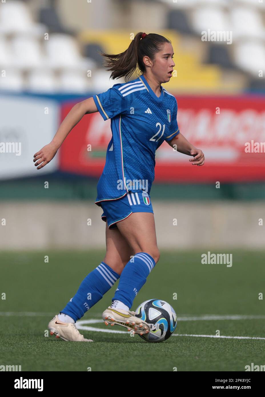 Vercelli, Italie, 5th avril 2023. Giulia Dragoni d'Italie lors du match de l'UEFA U19 au Stadio Silvio Piola, Vercelli. Le crédit photo devrait se lire: Jonathan Moscrop / Sportimage Banque D'Images