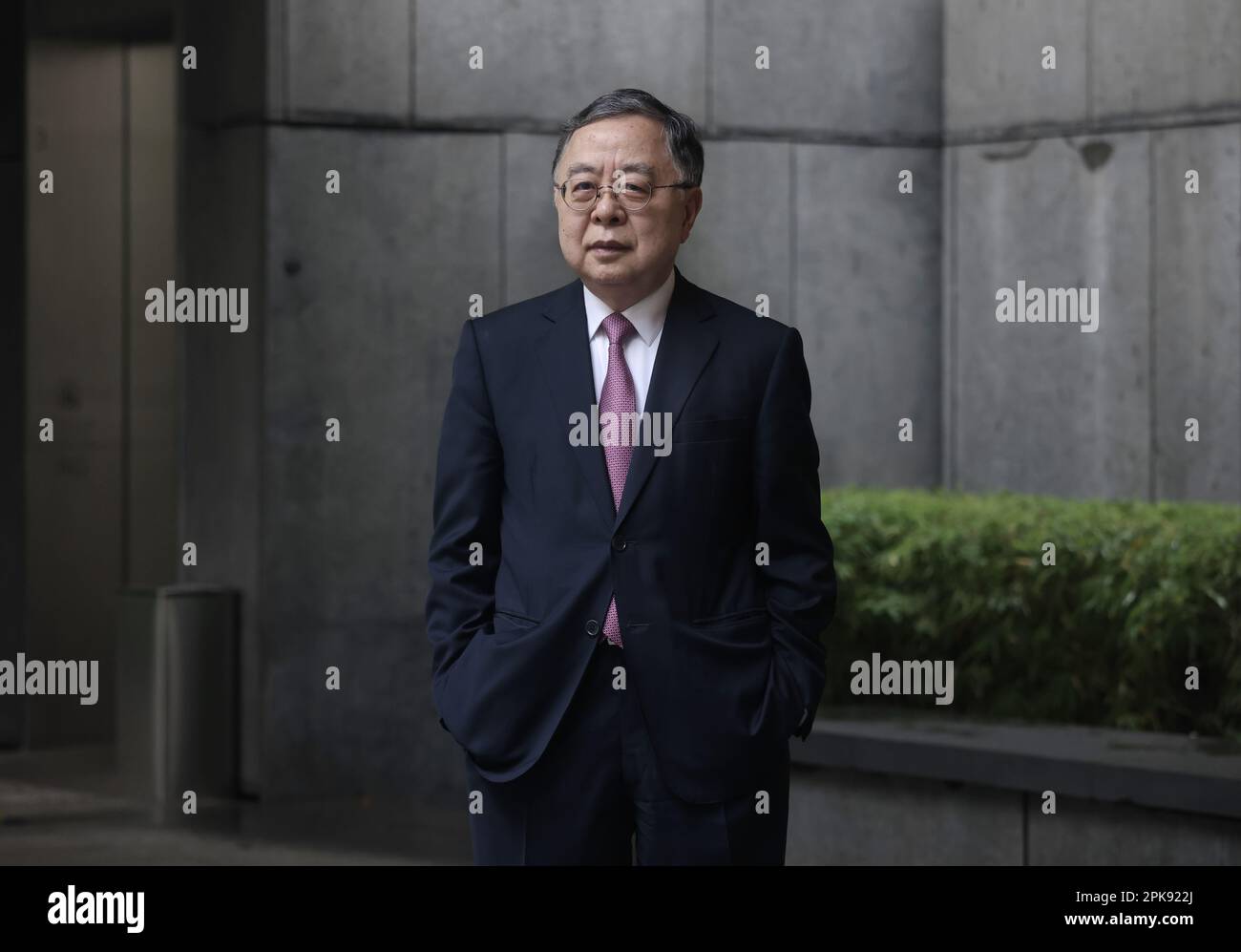 Ronnie Chan Chi-chung, président du Groupe pulmonaire Hang, pose une photo à la Asia Society in Admiralty. 27MAR23 SCMP / Jonathan Wong Banque D'Images