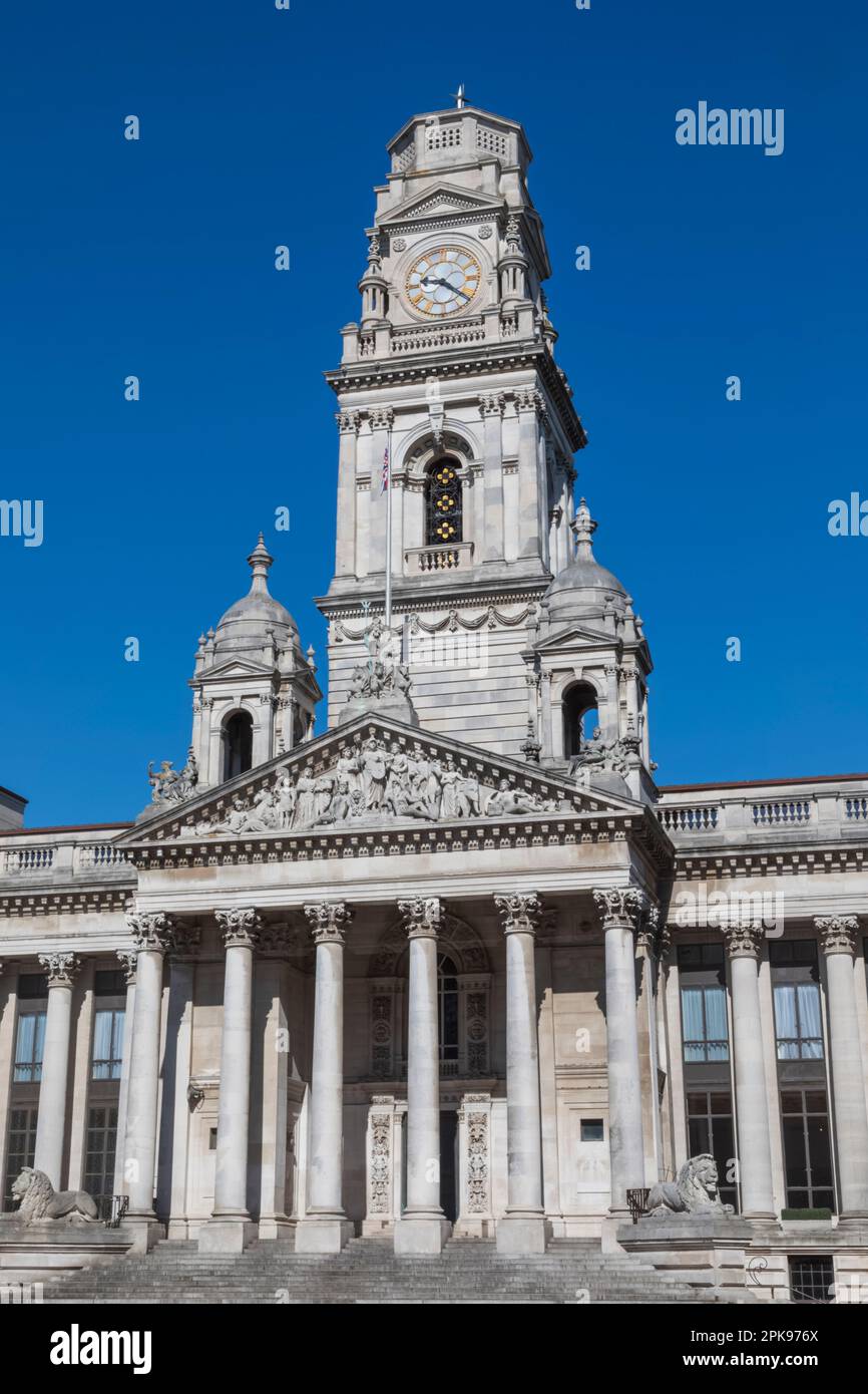Angleterre, Hampshire, Portsmouth, place Guildhall, hôtel de ville Banque D'Images