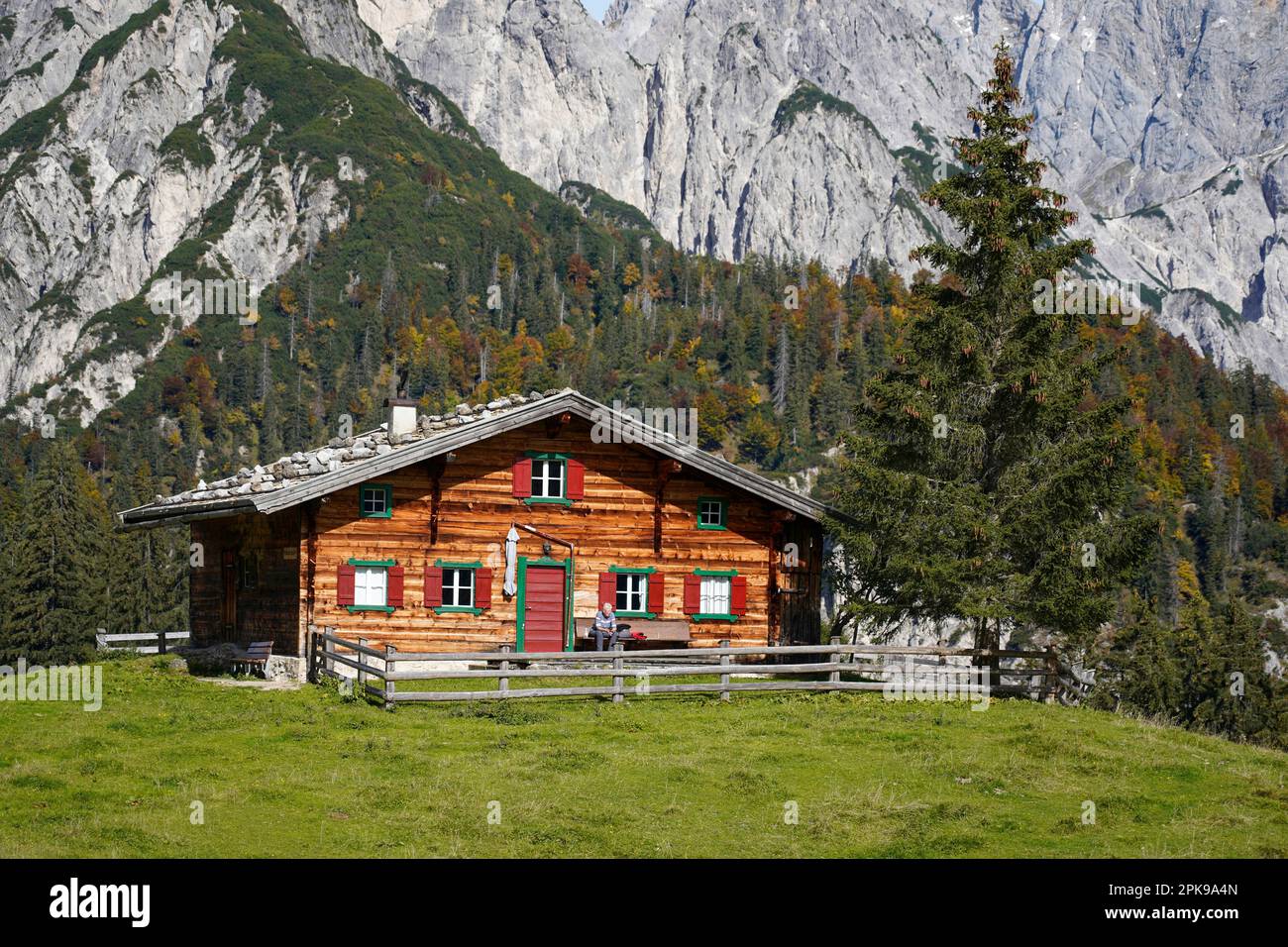 Autriche, province de Salzbourg, Pinzgau, Parc naturel de Weißbach, Hirschbichl, Litzlalm, cabane alpine de Gramlerkaser Banque D'Images Autriche, province de Salzbourg, Pinzgau, Parc naturel de Weißbach, Hirschbichl, Litzlalm, cabane alpine de Gramlerkaser Banque D'Images