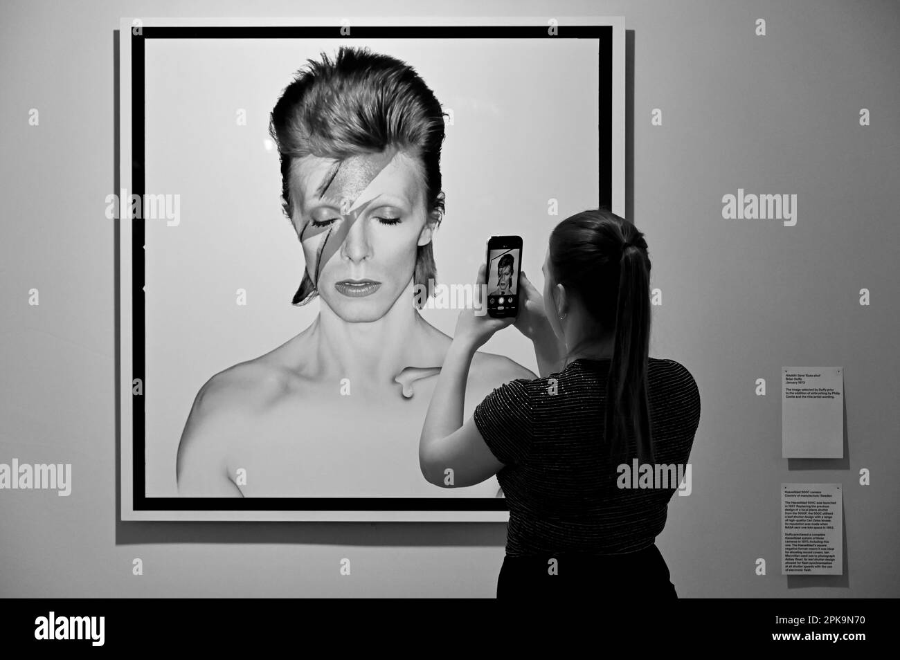 Aladdin Sane : 50 ans. Une exposition de photographies de Brian Duffy célébrant un demi-siècle de l'album emblématique de David Bowie. Southbank Center, Londres, Royaume-Uni Banque D'Images